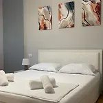 One-bedroom Near U.s. Embassy Daire Tiran