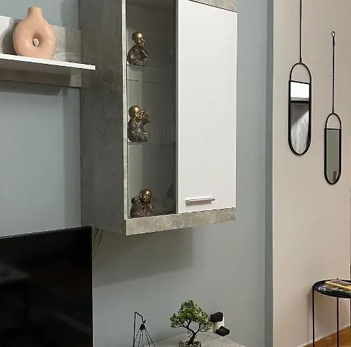 One-bedroom Near U.s. Embassy דירה