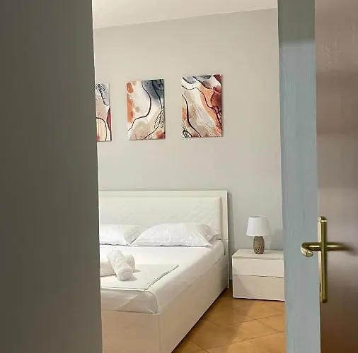 דירה One-bedroom Near U.s. Embassy טיראנה