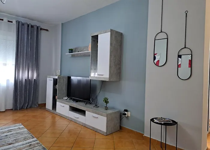 דירה One-bedroom Near U.s. Embassy טיראנה