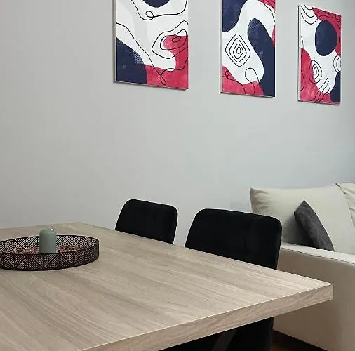 One-bedroom Near U.s. Embassy Apartment